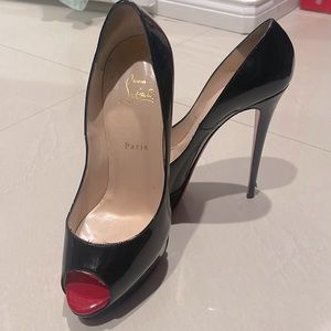 Christian Louboutin Black Patent Leather Lady Peep 150 Heels Size 41 Pumps